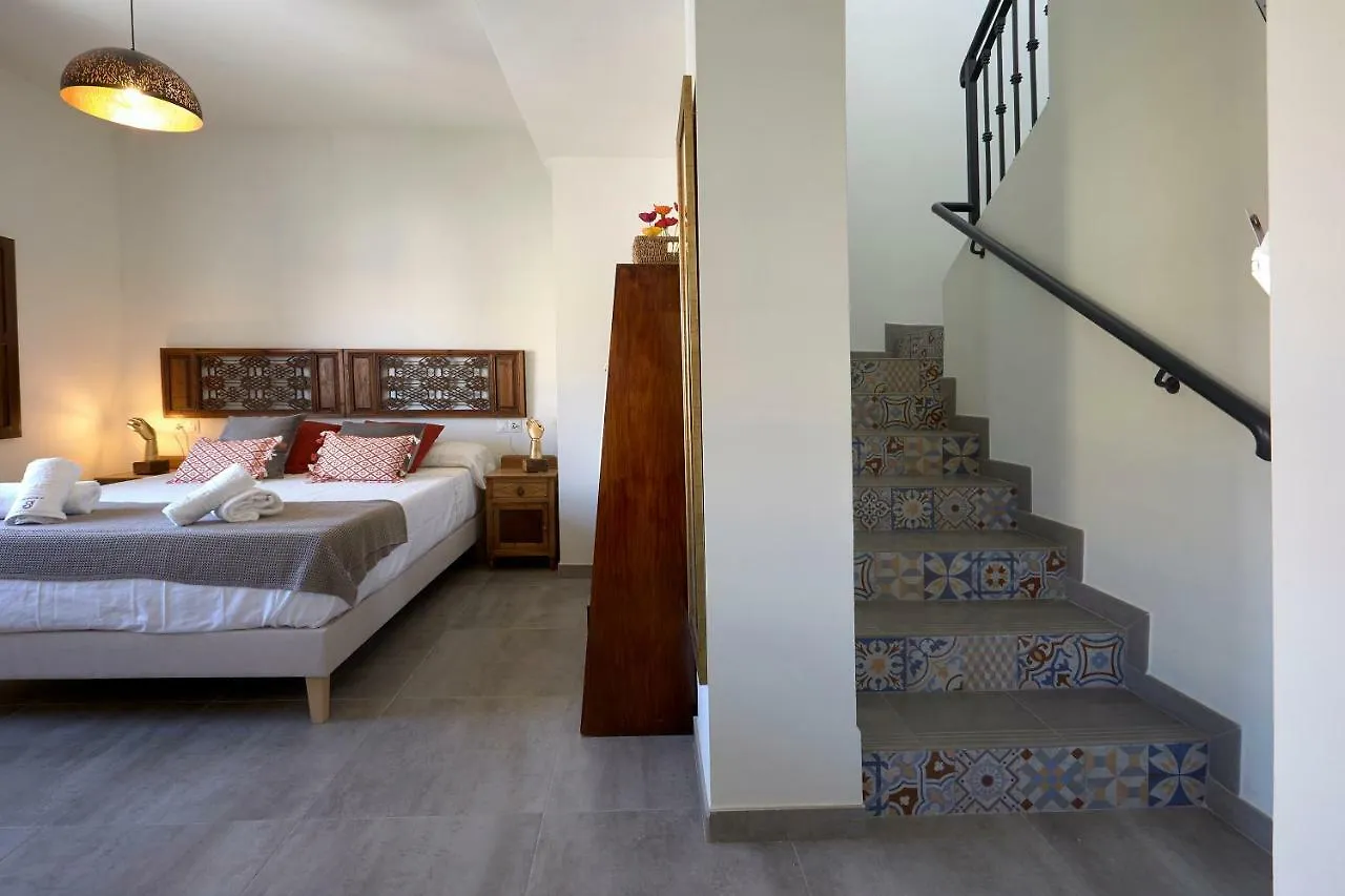 Apartamentos El Marques مالقة